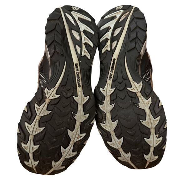 New Balance 572 Women's All-Terrain Running Shoes Black and Grey, Size 10 - Picture 5 of 8